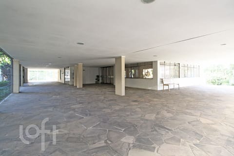 Image 29 - 254856